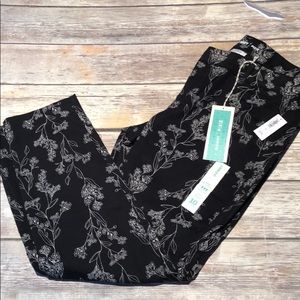 Old Navy Pixie size 10